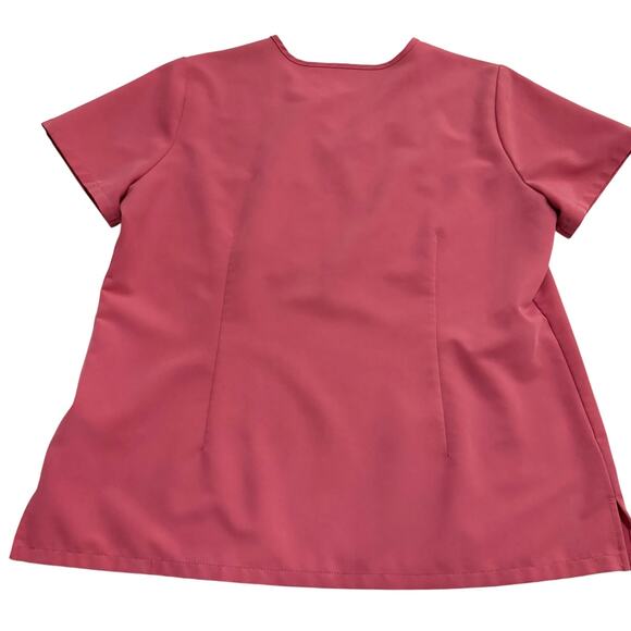 Figs scrub top pink rose sz Medium Petite PO# 3595 nurses scrubs medical - Picture 7 of 7
